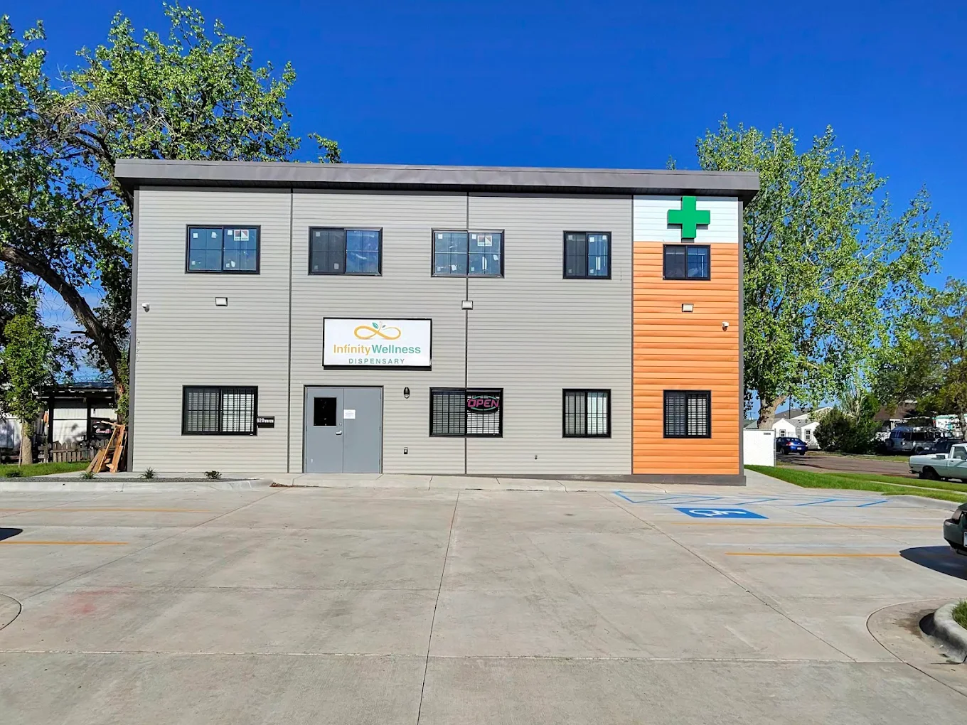 Exterior of Infinity Wellness 11th St N