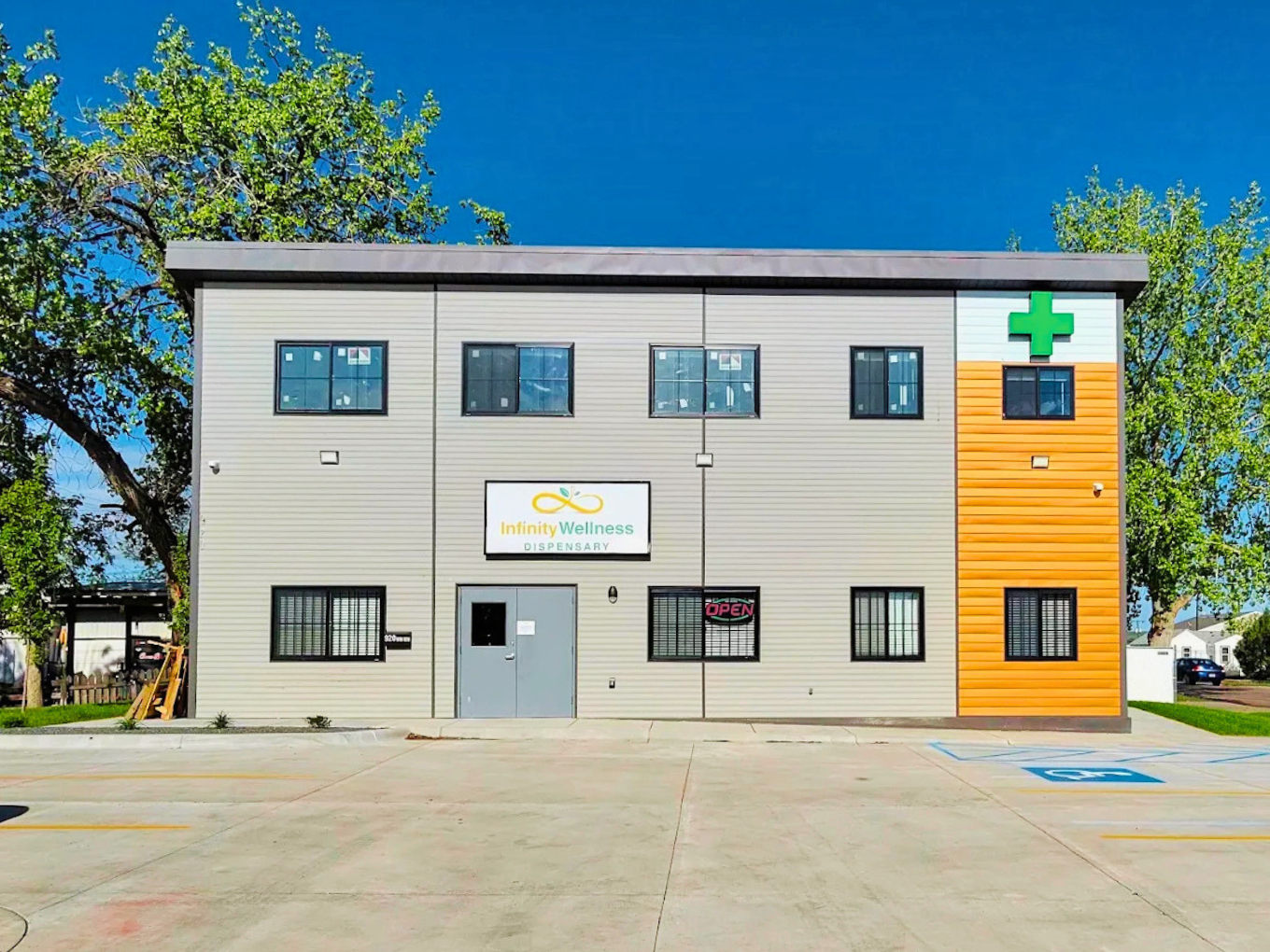 Exterior of Infinity Wellness 11th St N